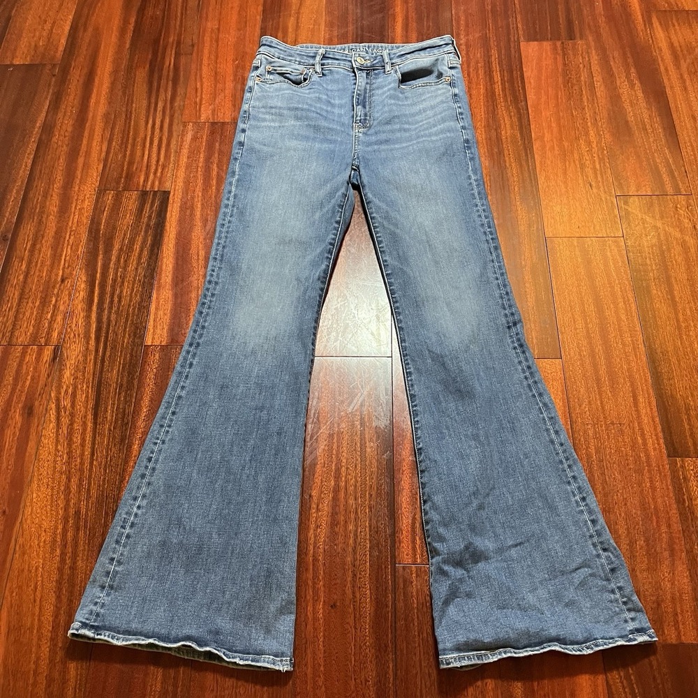 American Eagle Jeans Womens 6 Long 28x31 Blue Light Wash Super High Rise Flare *